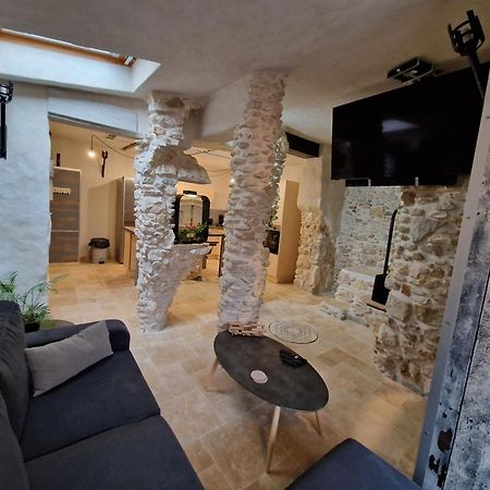 Racine De Pierre Castres (Tarn) Room photo
